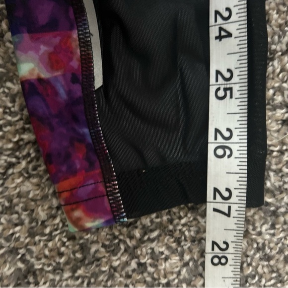 Athleta Gorgeous Jewel Tone Leggings with Mesh inserts size small - Picture 10 of 10